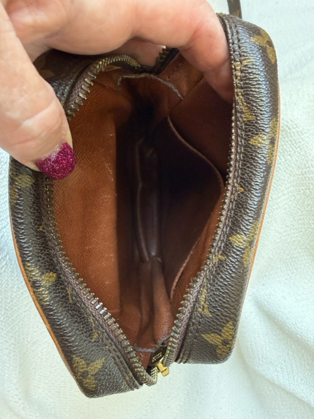 Louis Vuitton Monogram Canvas Messenger Bag in Brown and Tan - Picture 14 of 16